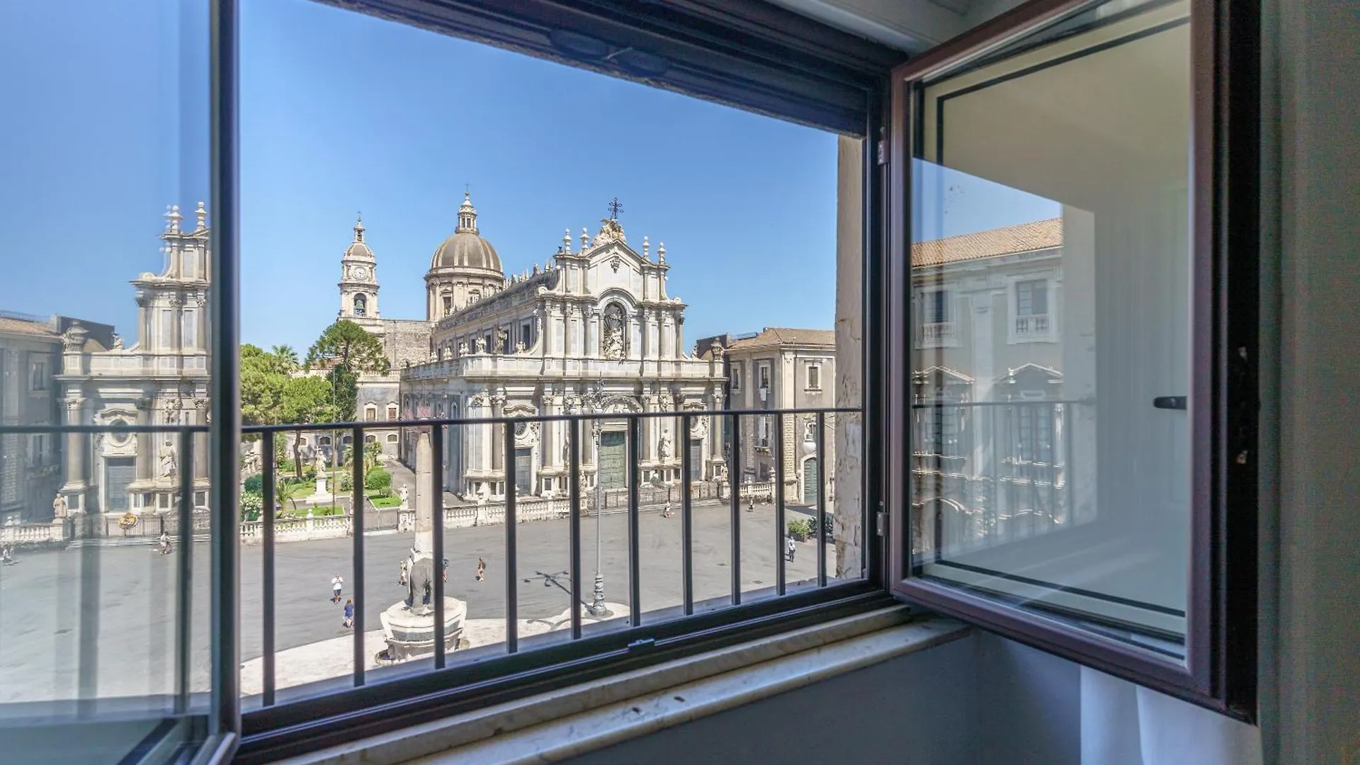 La Finestra Sul Duomo Bed & Breakfast Catania