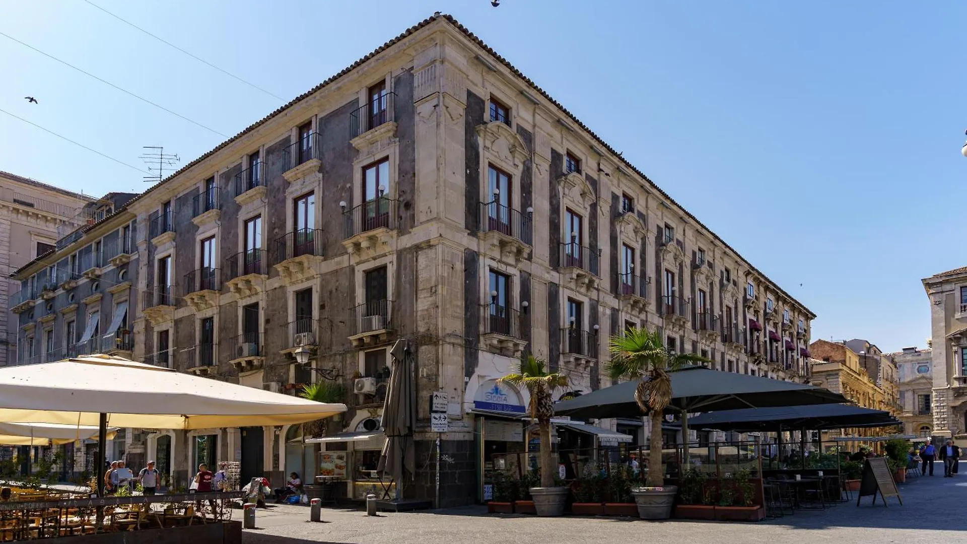 La Finestra Sul Duomo Bed & Breakfast Catania 0*,